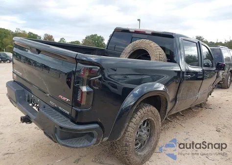 2021 Chevrolet Silverado 1500 4Wd Short Bed Rst z USA, uszkodzony, nr VIN 1GCUYEEL4MZ221175